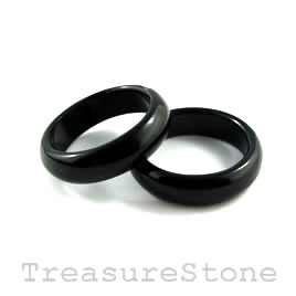 Ring/circle/pendant, blackonyx (dyed), 6x22mm. Sold individually