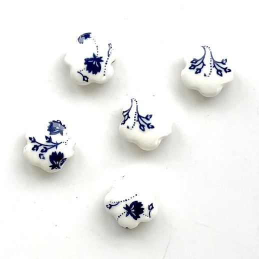 Bead, porcelain, 16mm flower, hole:2mm, blue. Pkg of 4. - Click Image to Close