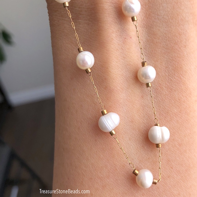 Chain, beaded,stainless steel, gold plated, pearls. 1m