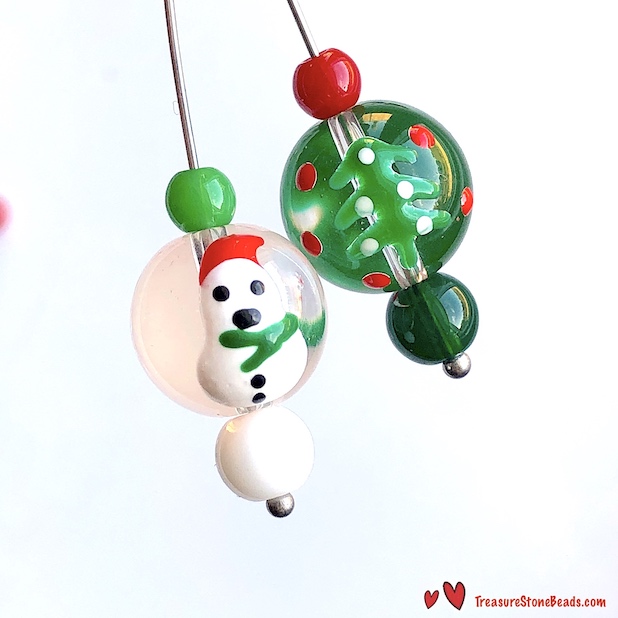 Bead, lampwork glass, snowman, red toque, 12mm clear round. 4pcs