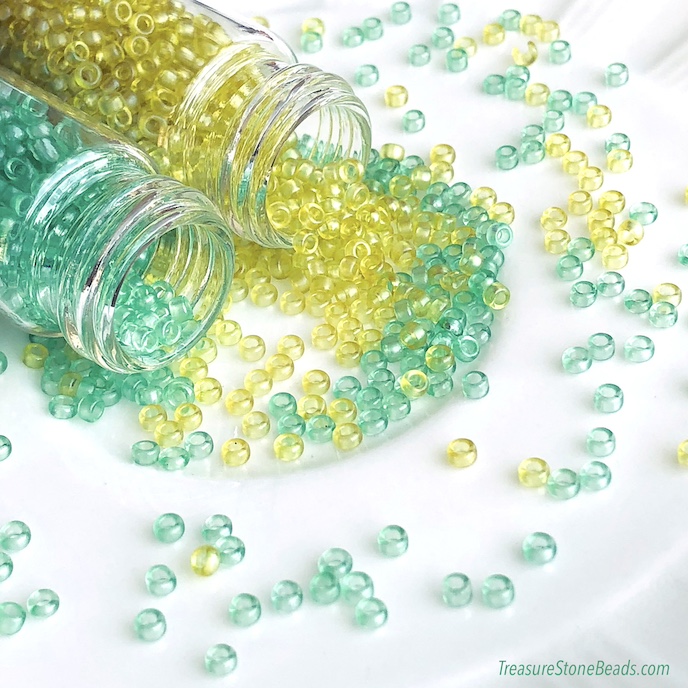 Seed bead, glass, green, 2.5x1.6mm tube. 15g