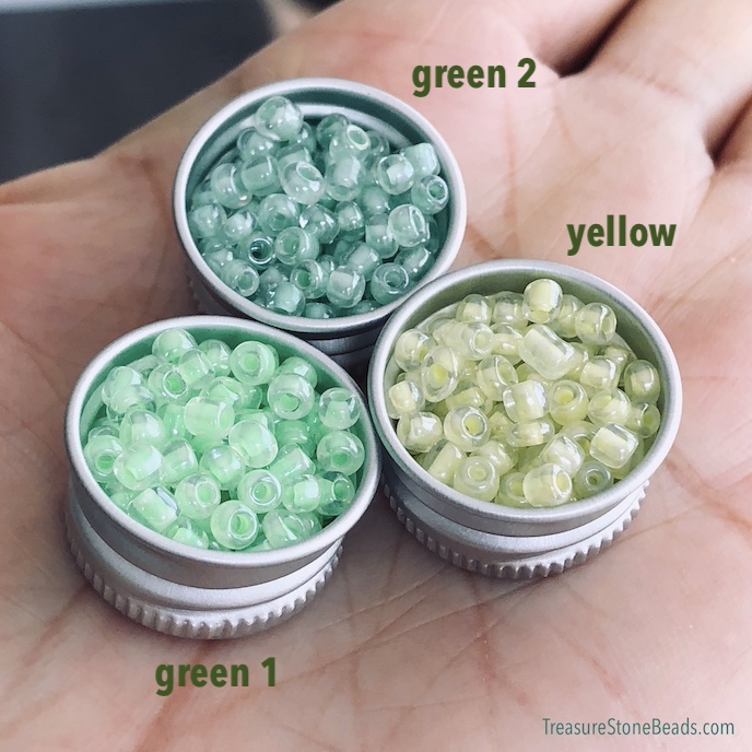 Bead, glass, green 1, #8, 3mm round. 15-gram, about 450pcs.